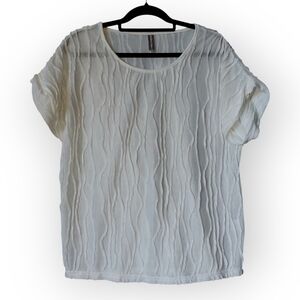 Noracora white cap sleeve semi-sheer patterned top size XL